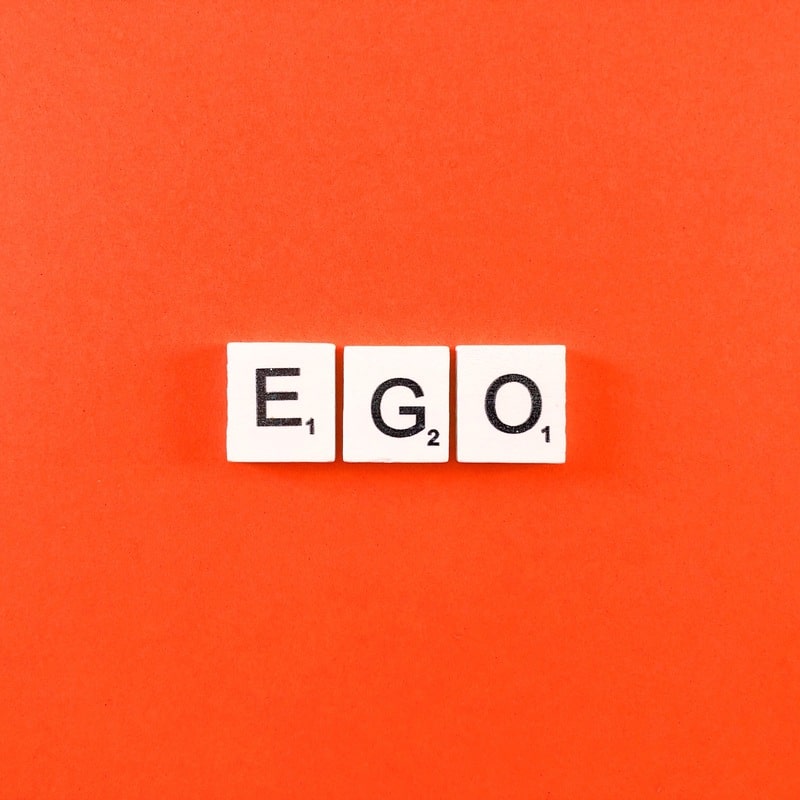 8 sinais do ego inflado e como lidar no ambiente de trabalho